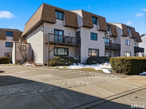  townhouse condo for sale located at 29 High Street, apt f, Norwalk, CT 06851