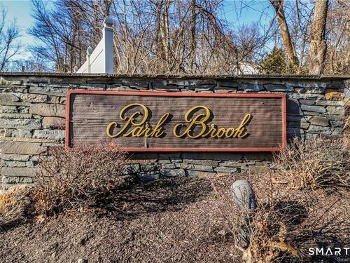  condo home for sale located at 2-A Jeanette Street, 53, Danbury, CT 06811