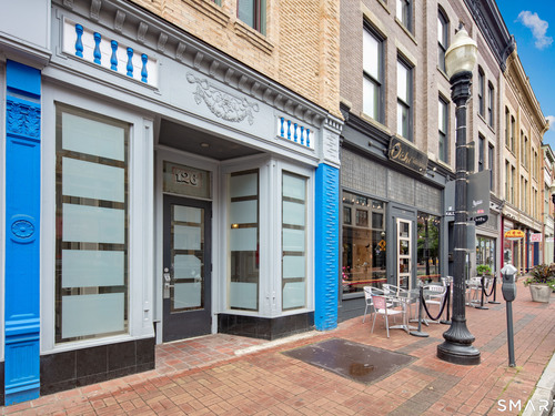  townhouse condo for sale located at 126 Washington Street, apt 304, Norwalk, CT 06854