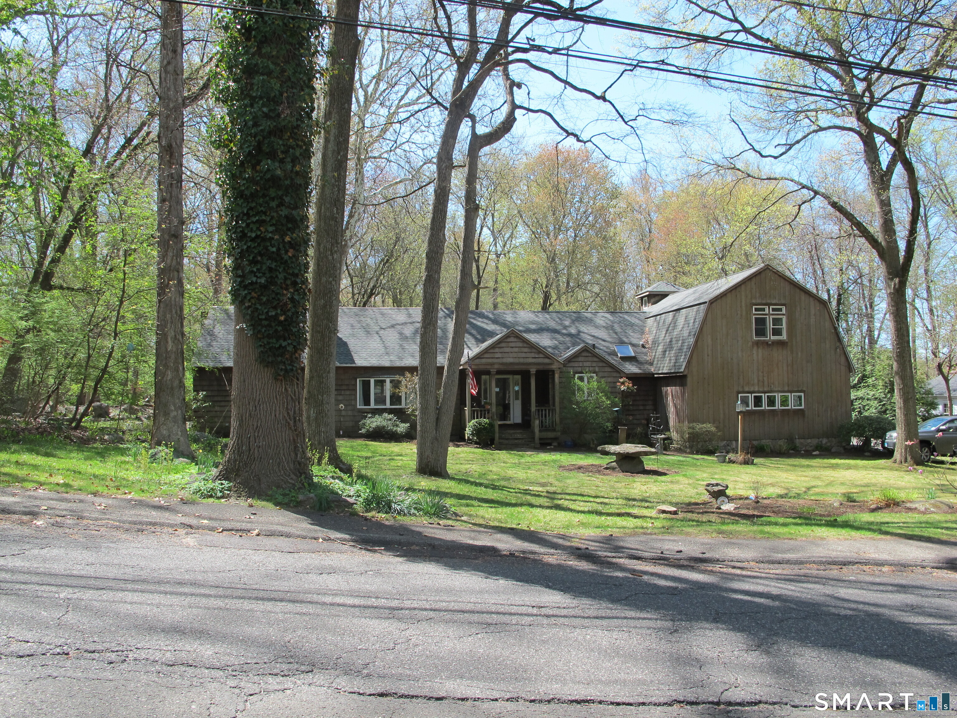 232 Silver Hill Lane, Stamford, CT 06905 | For Sale at $899,000