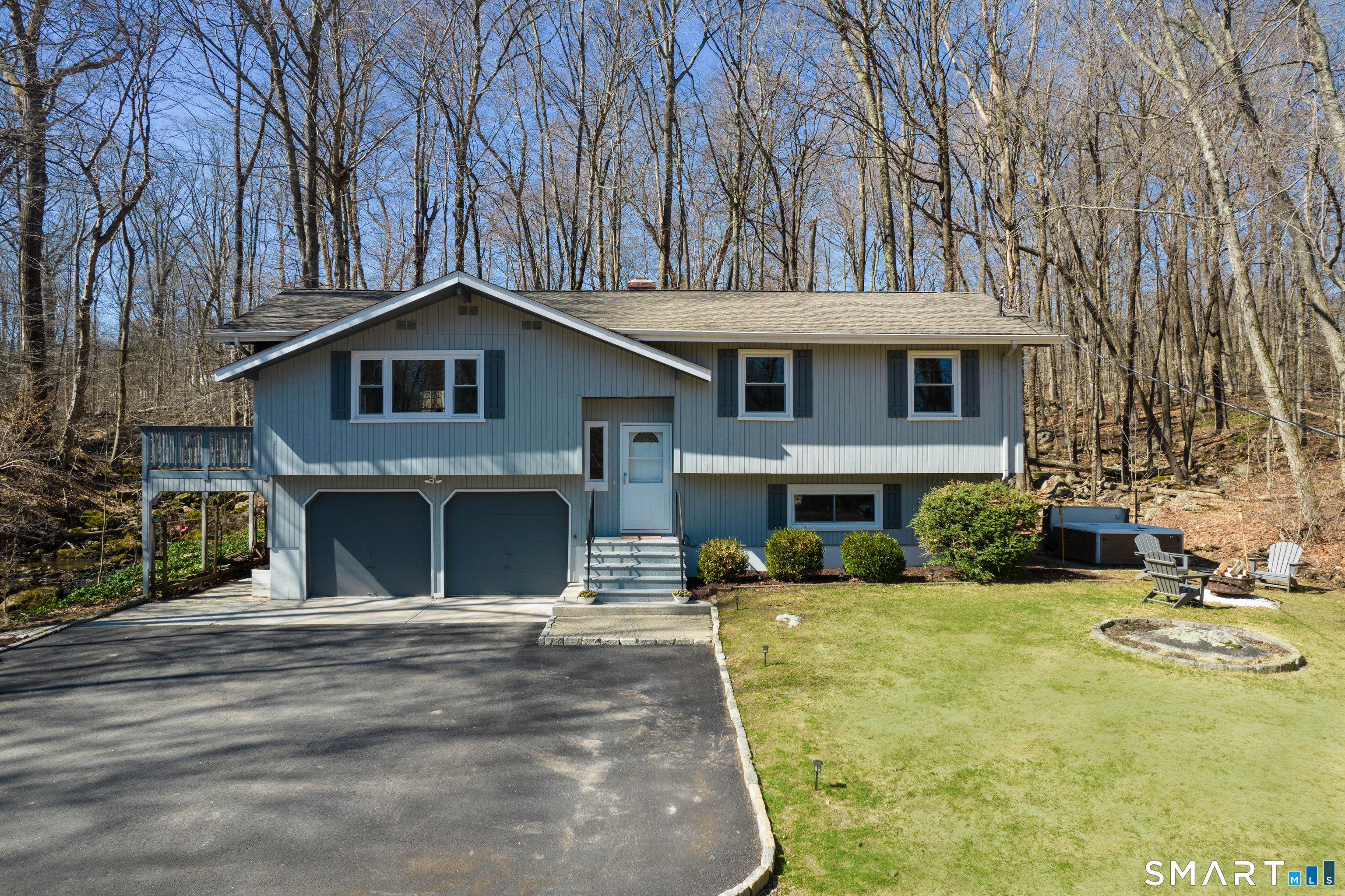 54 Rita Drive, New Fairfield, CT 06812 | For Sale at $599,999