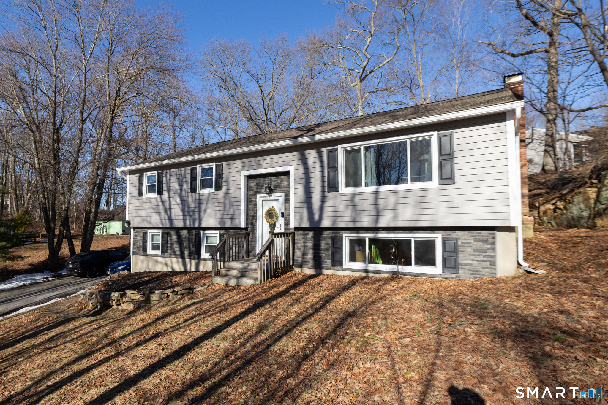33 Kings Highway, Shelton, CT 06484 | For Sale at $460,000