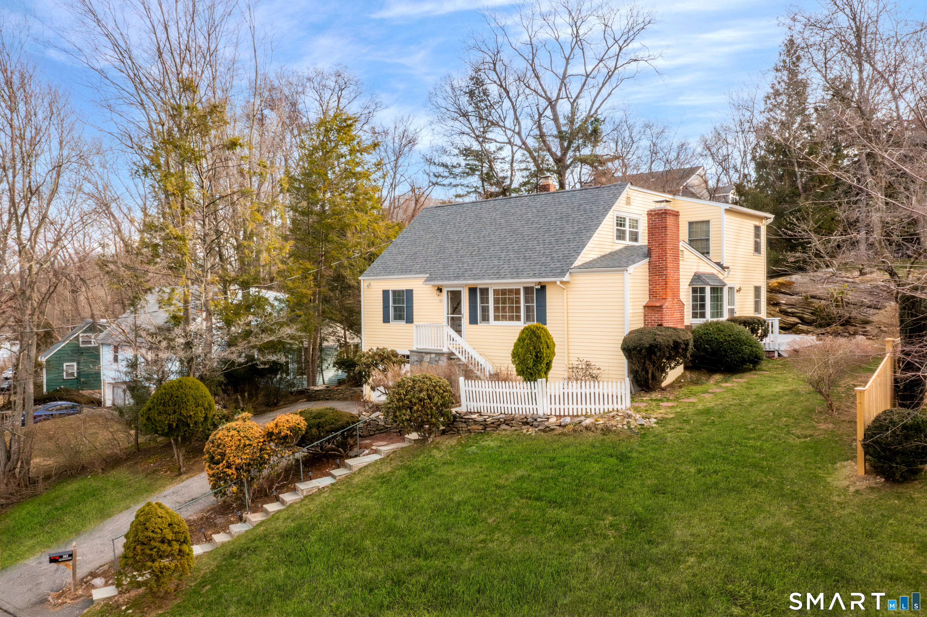 385 Samp Mortar Drive, Fairfield, CT 06824 | For Sale at $795,000