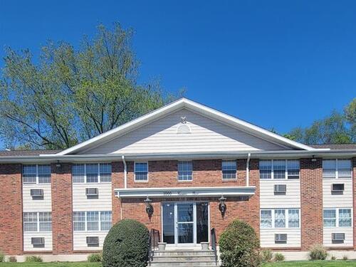  condo home for sale located at 1000 Knapps Highway, 14, Fairfield, CT 06825