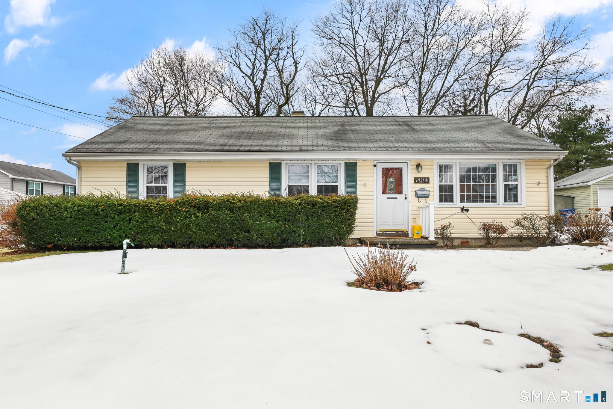 105 Daniel Drive, Bridgeport, CT 06606 | For Sale at $415,000