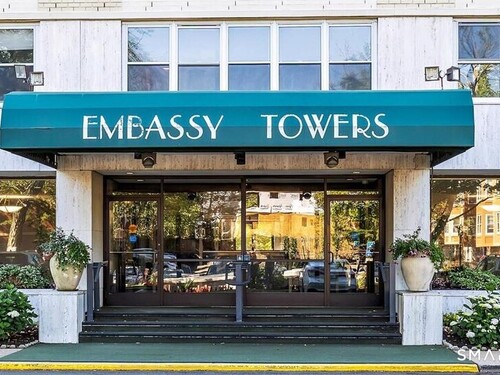  condo home for sale located at 2625 Park Avenue, 14j, Bridgeport, CT 06604