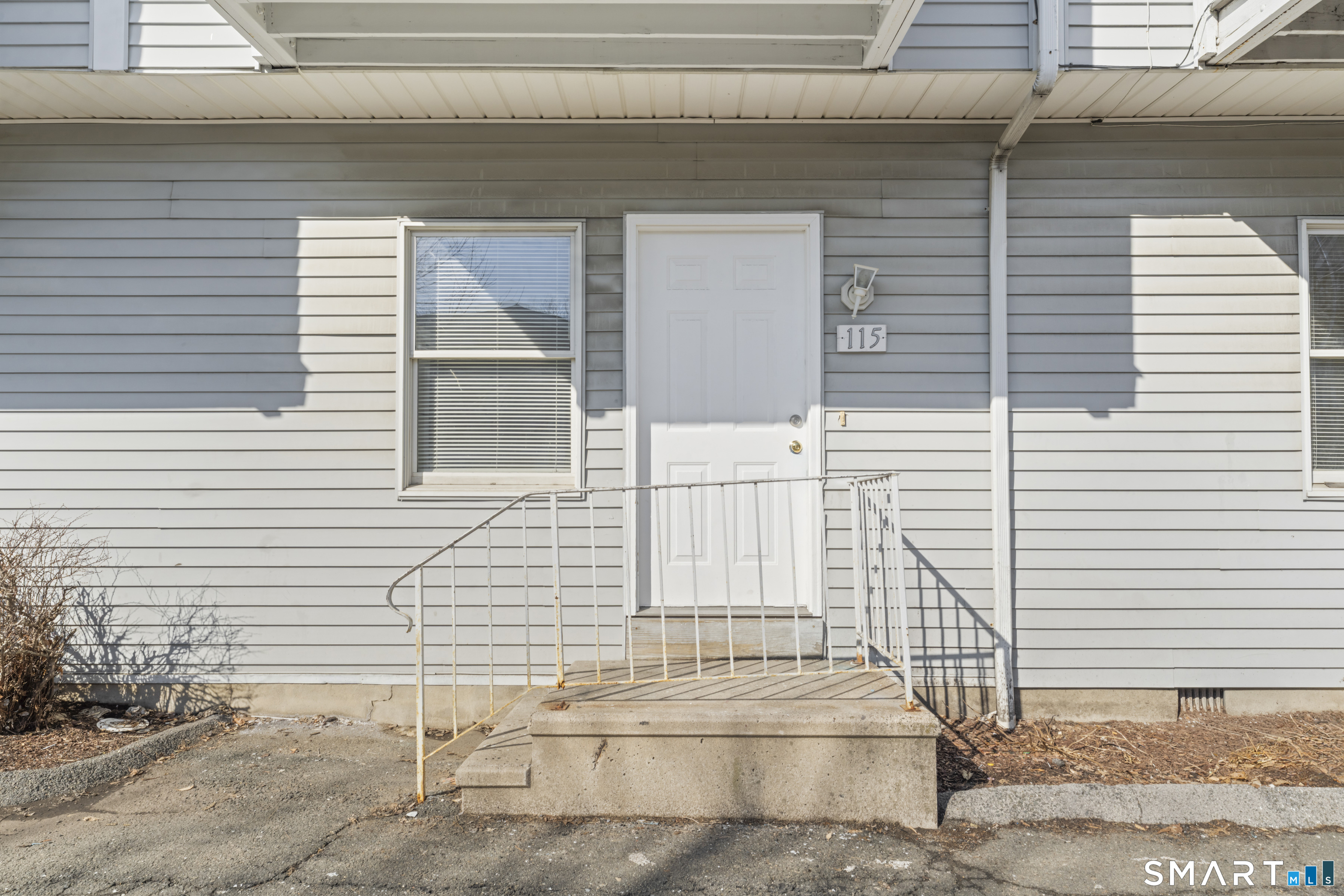 186 Stillwater Avenue, apt 115, Stamford, CT 06902 | For Sale at $295,000