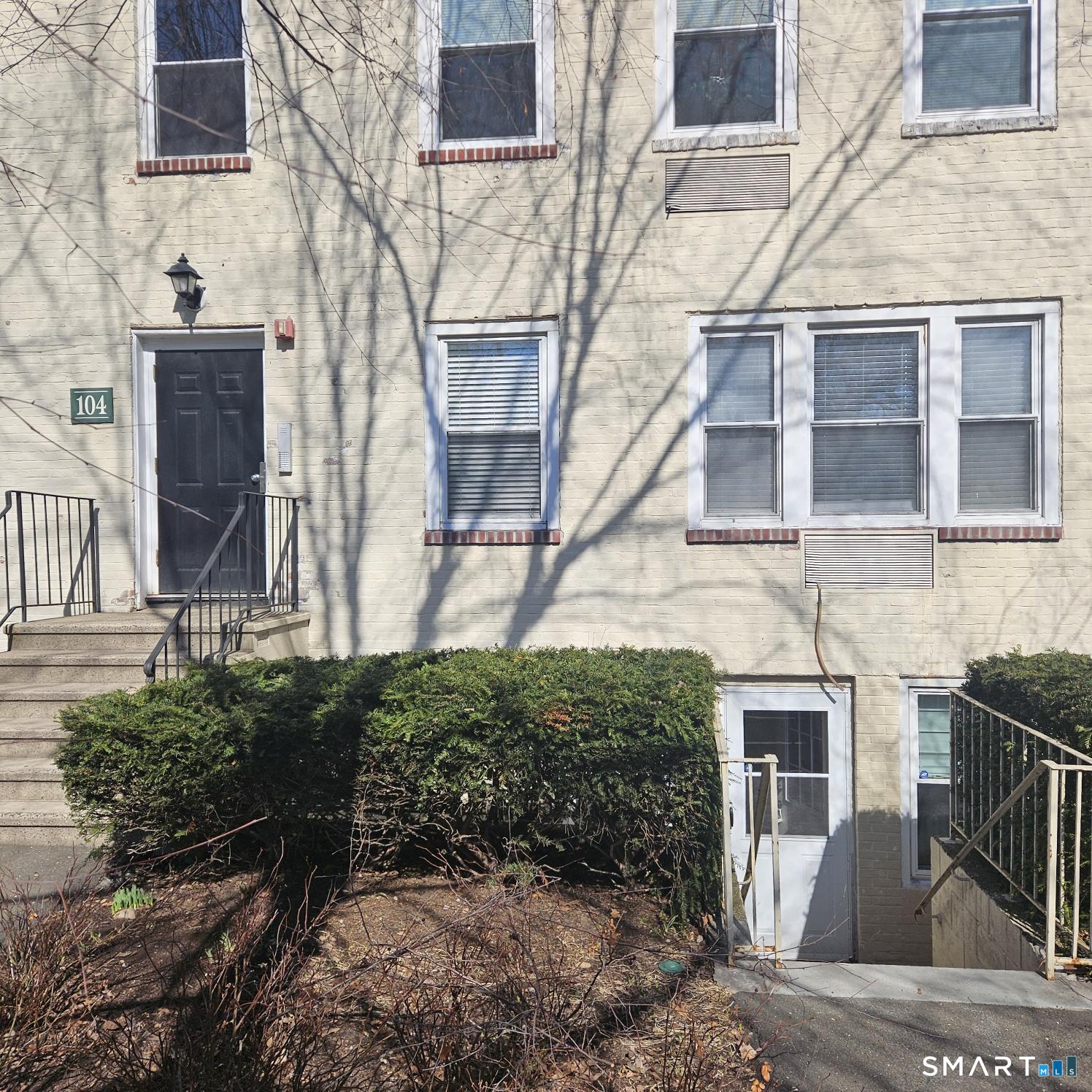 104 Summer Street, 1, Stamford, CT 06840 | For Sale at $199,000