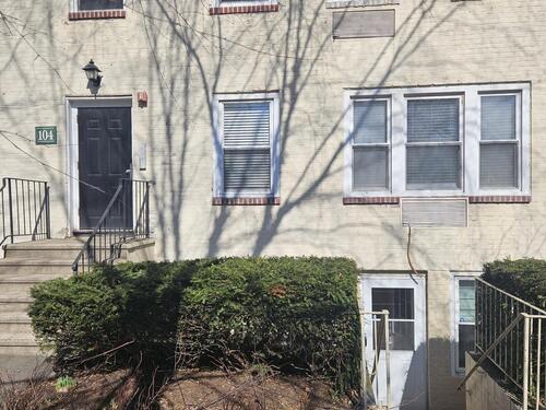  condo home for sale located at 104 Summer Street, 1, Stamford, CT 06840