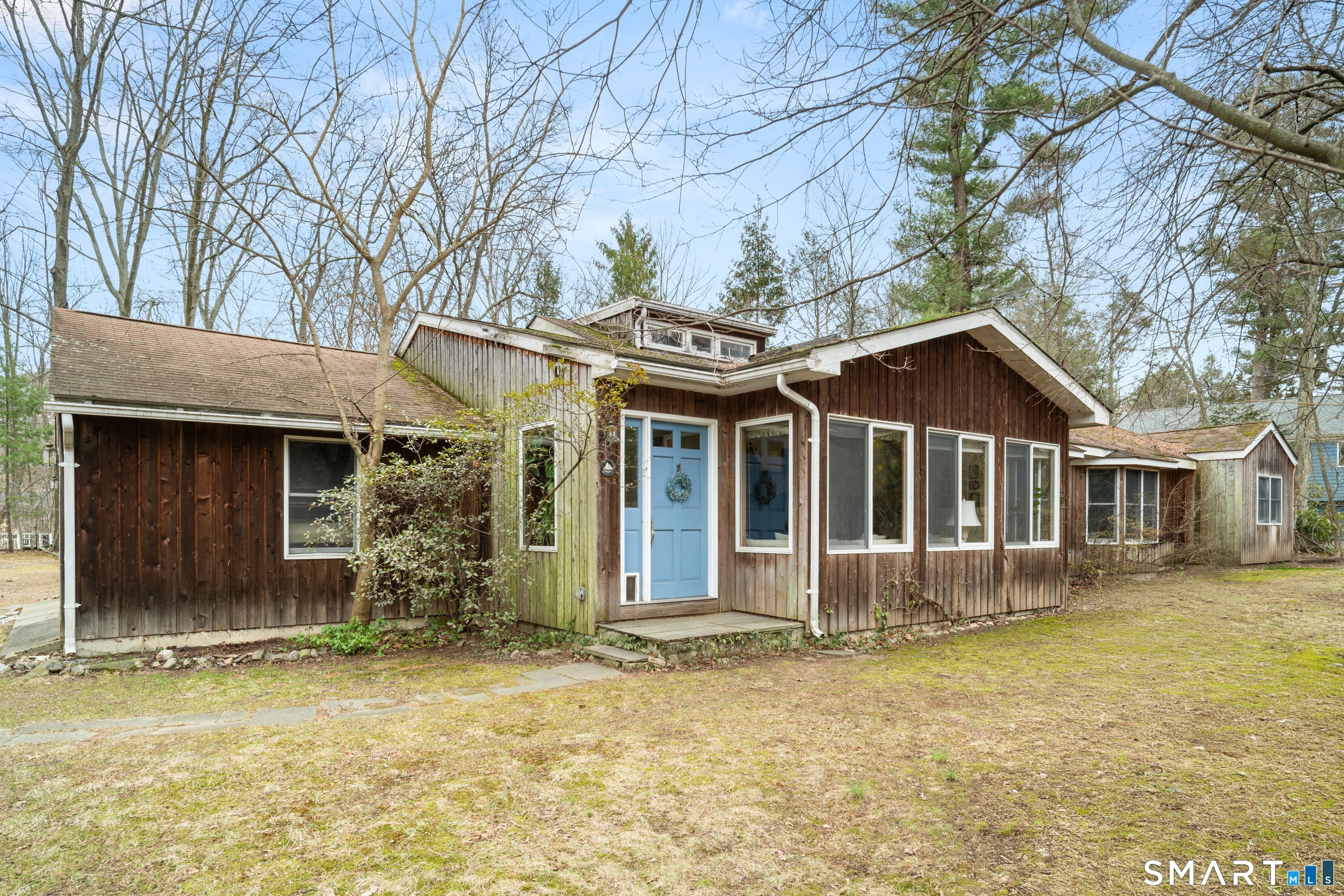 20 Woods Grove Road, Westport, CT 06880 | For Sale at $999,000