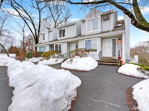  townhouse condo for sale located at 20 East Pembroke Road, 8, Danbury, CT 06811