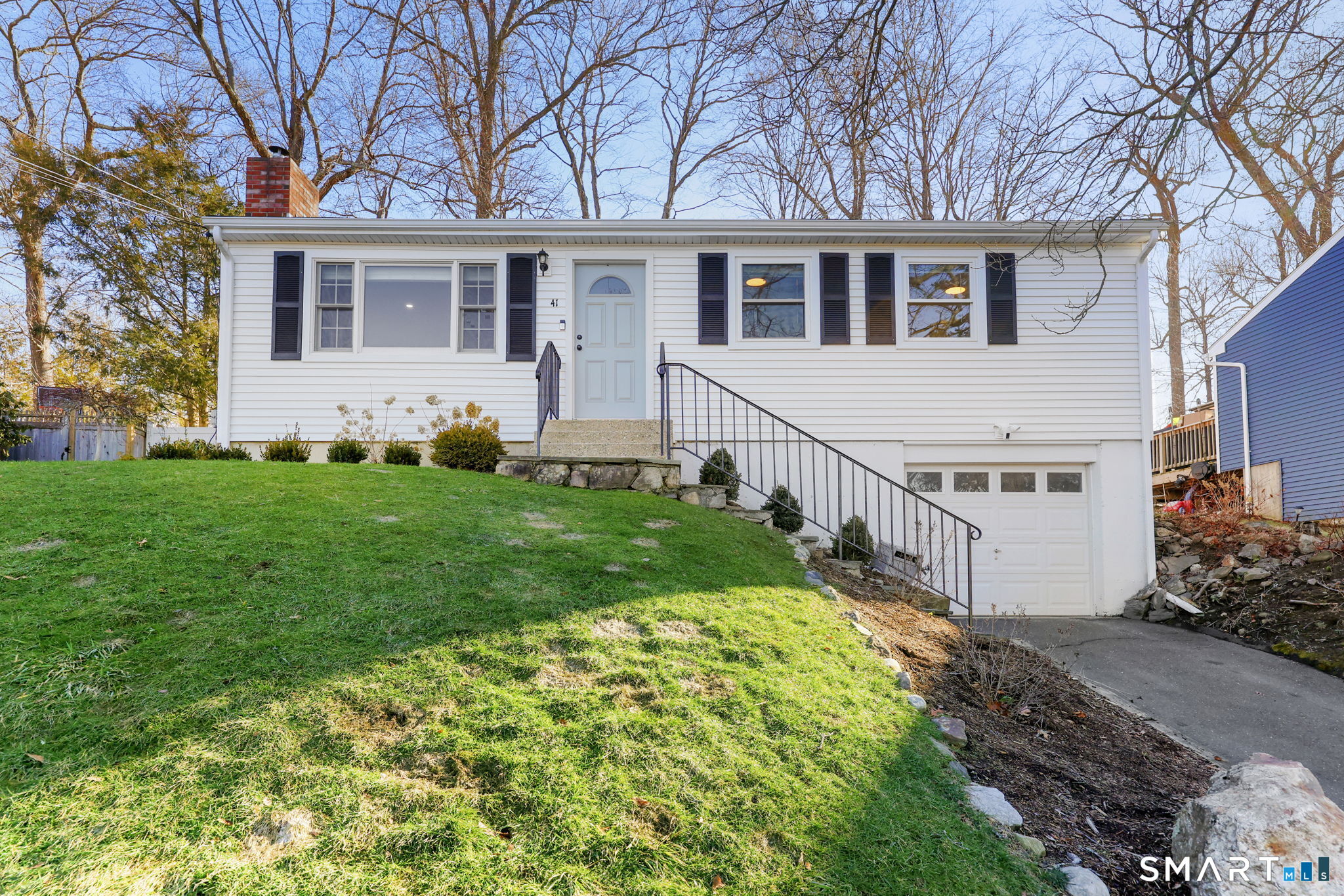 41 Skyline Drive, Brookfield, CT 06804 | For Sale at $485,000