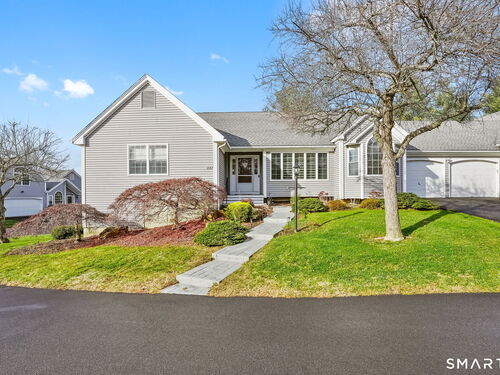  condo home for sale located at 447 Fisher Court, 447, Shelton, CT 06484