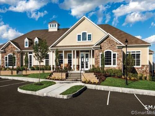  condo home for sale located at 424 Center Meadow Lane, 424, Danbury, CT 06810