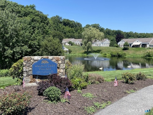 Waterfront condo home for sale located at 8 Saint George Place, 8, Newtown, CT 06482