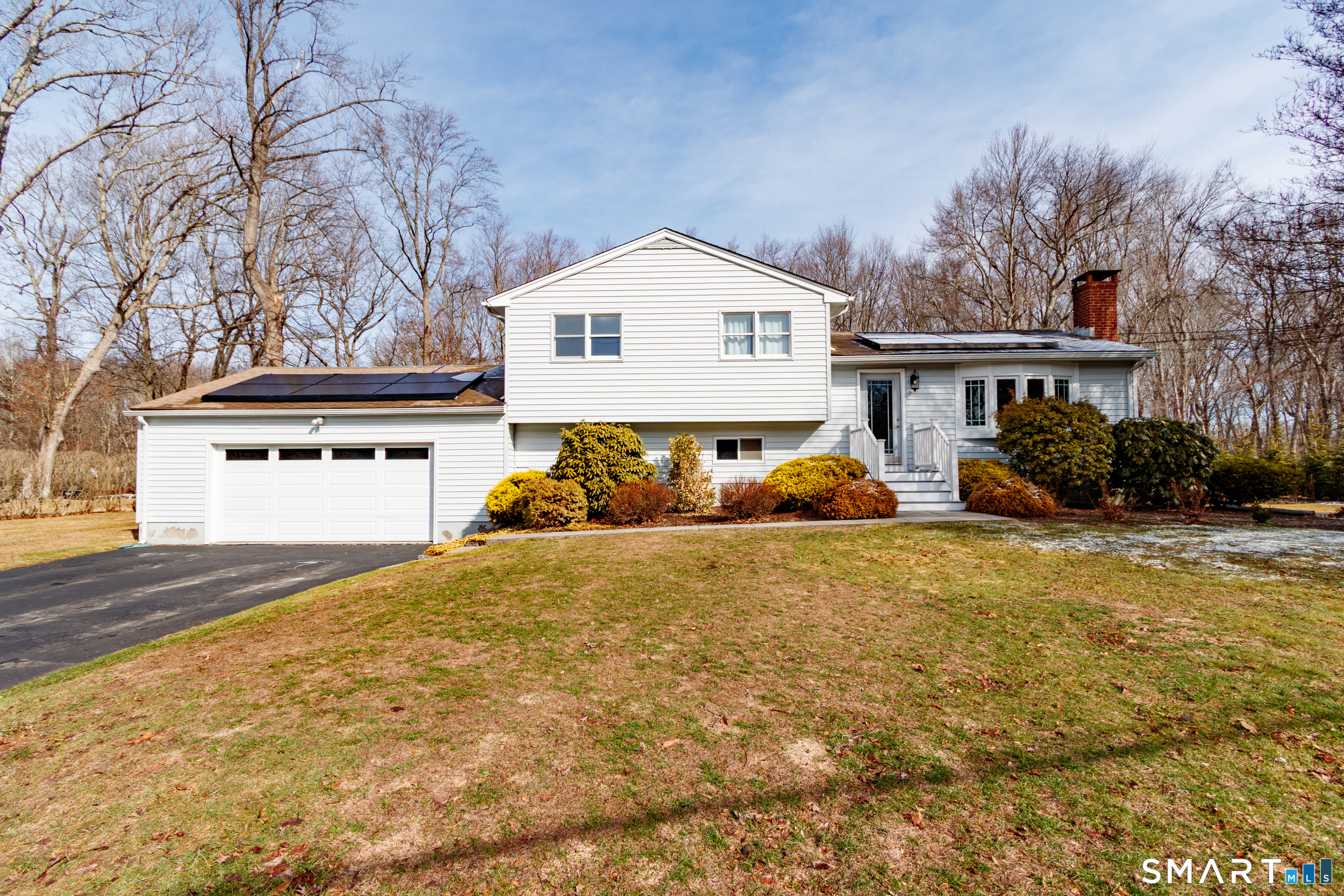 33 Ryegate Terrace, Monroe, CT 06468 | For Sale at $475,000