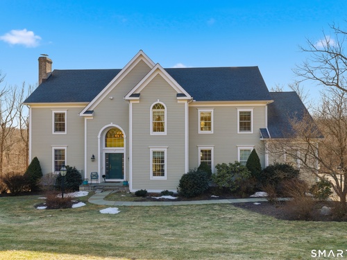  single family home for sale located at 10 Briarwood Lane, Newtown, CT 06470