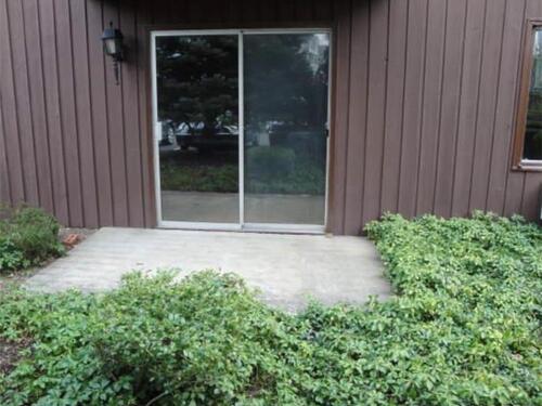  condo home for sale located at 136 Deer Hill Avenue, b12, Danbury, CT 06810