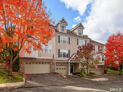  townhouse condo for sale located at 92 Woodcrest Lane, 92, Danbury, CT 06810