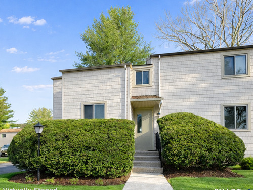  condo home for sale located at 106 Smoke Valley Drive, b, Stratford, CT 06614