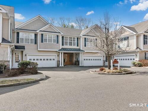  condo home for sale located at 66 Suzie Drive, 66, Newtown, CT 06470