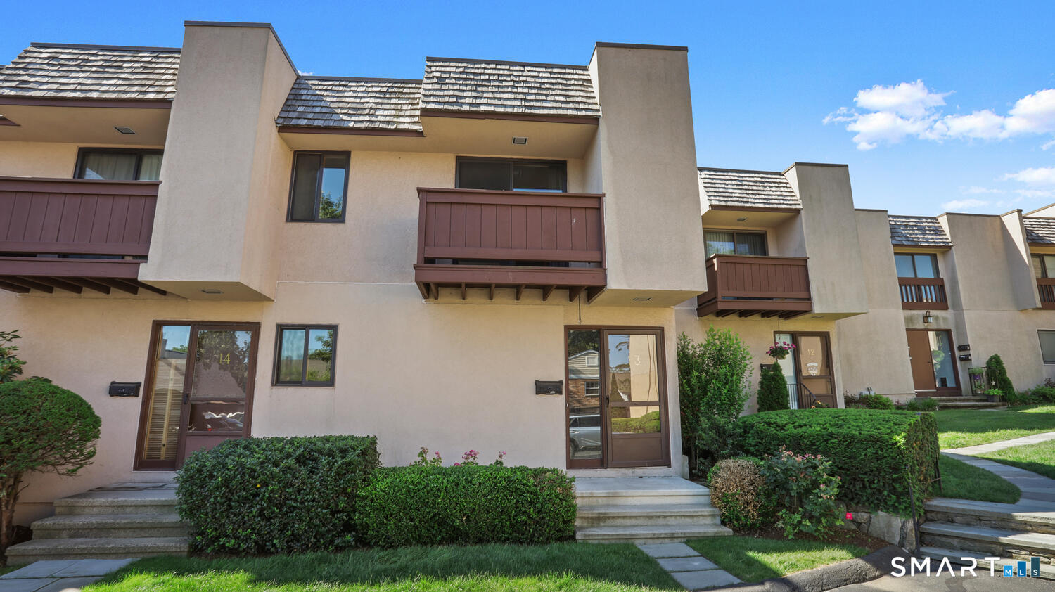 135 Courtland Avenue, apt 13, Stamford, CT 06902 | For Sale at $499,000