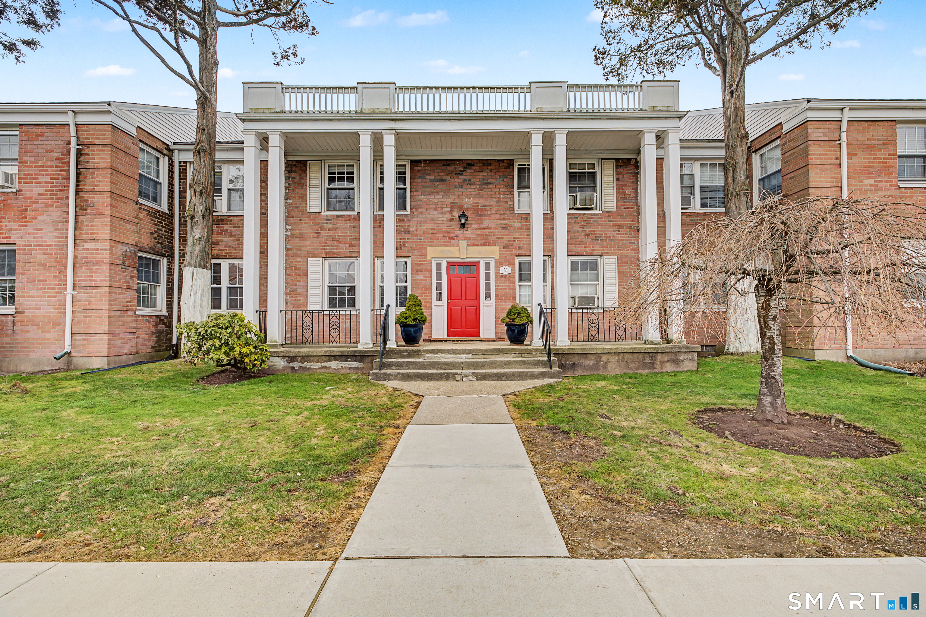 53 Standish Road, 1, Stamford, CT 06902 | For Sale at $278,000