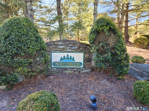  townhouse condo for sale located at 10 Juniper Circle, 10, Monroe, CT 06468