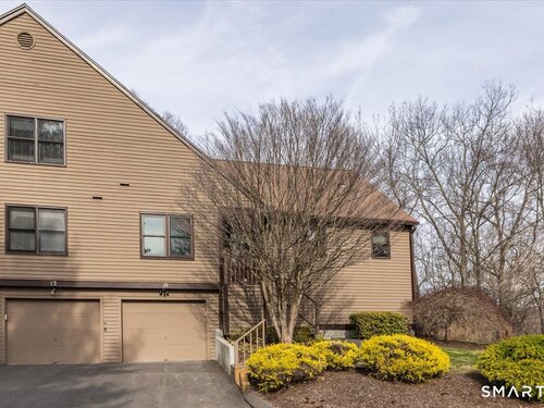  townhouse condo for sale located at 10 Juniper Circle, 10, Monroe, CT 06468