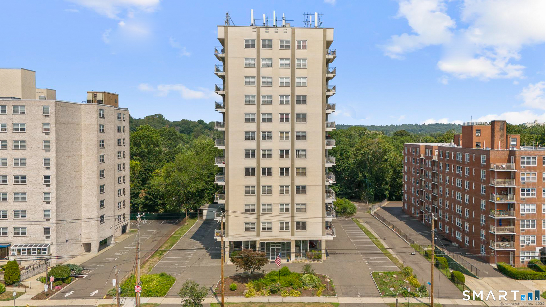 2370 North Avenue, 2g, Bridgeport, CT 06604 | For Sale at $149,900
