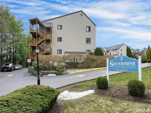  condo home for sale located at 3 Seir Hill Road, apt a6, Norwalk, CT 06850