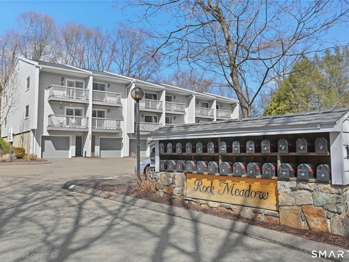  condo home for sale located at 16 Rockmeadow Road, apt q, Norwalk, CT 06850