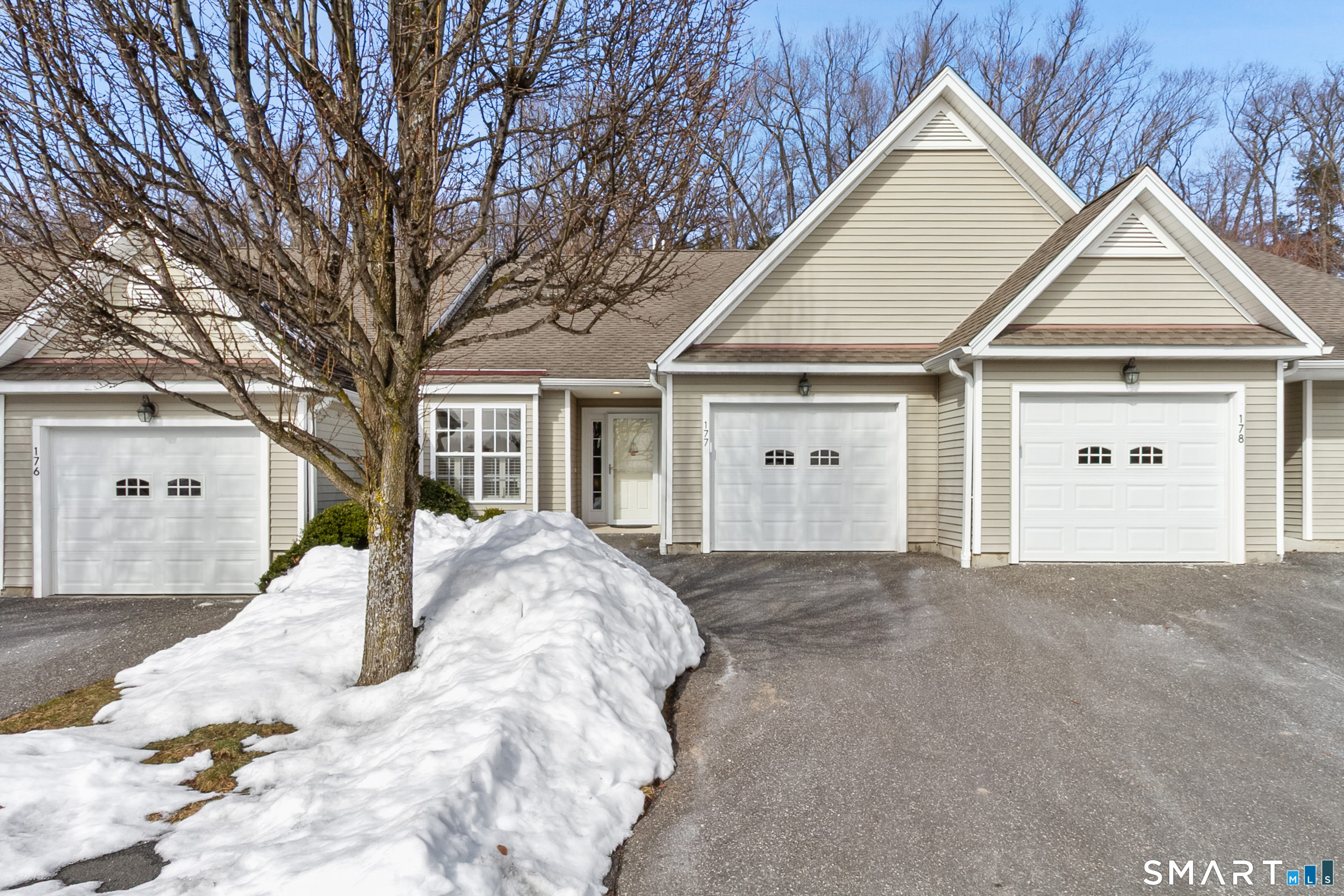 177 Julia Court, 177, Newtown, CT 06482 | For Sale at $425,000