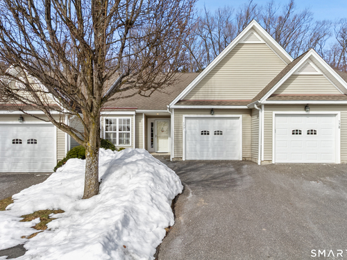  condo home for sale located at 177 Julia Court, 177, Newtown, CT 06482