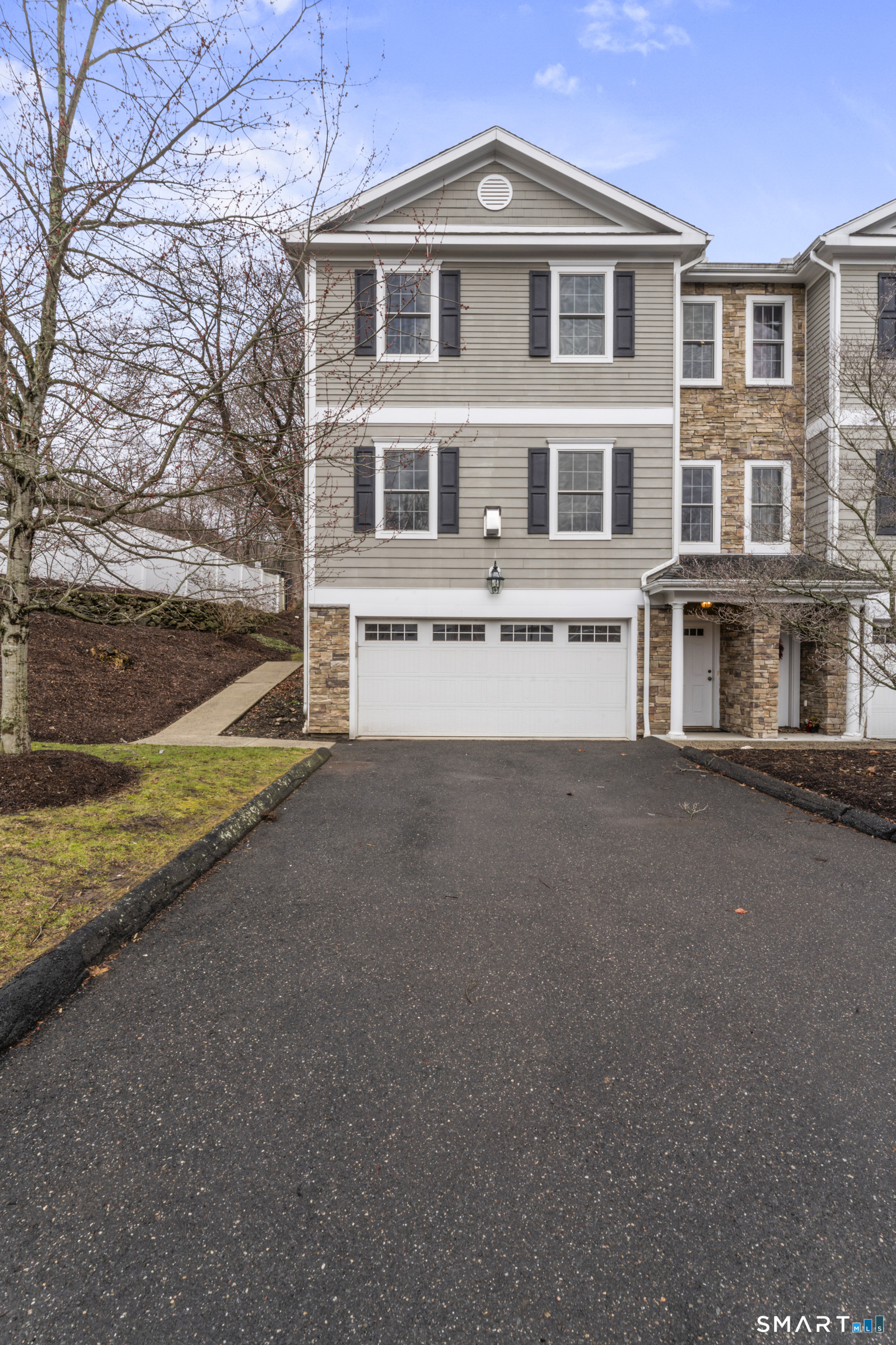 53 Grassy Plain Street, apt b5, Bethel, CT 06801 | For Sale at $579,000