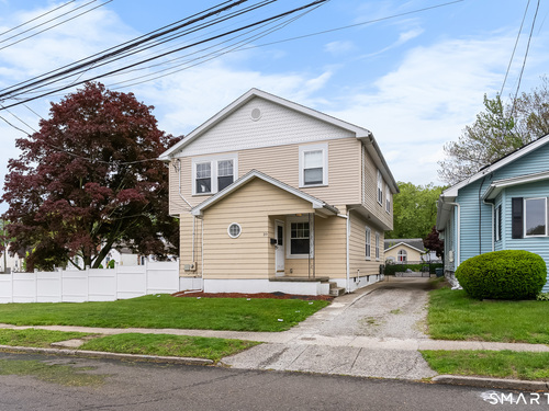  single family home for sale located at 39 Woodcrest Avenue, Stratford, CT 06614