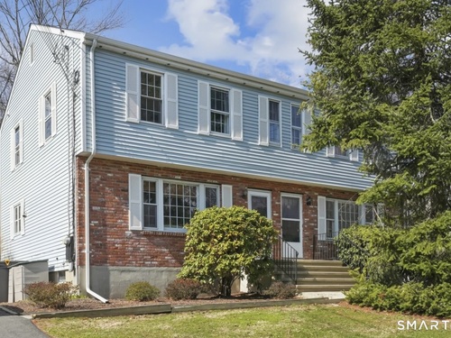  condo home for sale located at 84 Parade Hill Road, 84, New Canaan, CT 06840