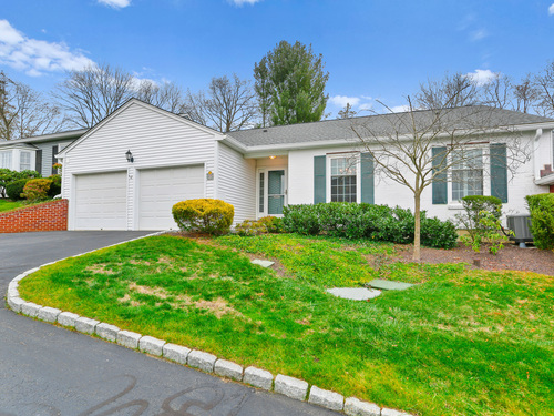  condo home for sale located at 47 Bank Street, 47, New Canaan, CT 06840