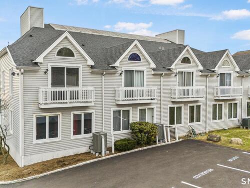  townhouse condo for sale located at 115 Flax Hill Road, apt 6, Norwalk, CT 06854