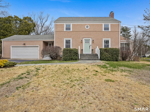  single family home for sale located at 4 Woodridge Circle, Trumbull, CT 06611