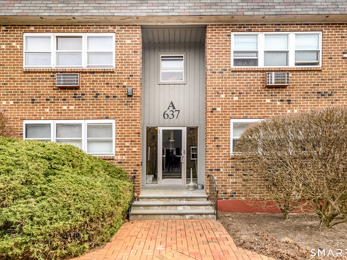  condo home for sale located at 637 Cove Road, a3, Stamford, CT 06902