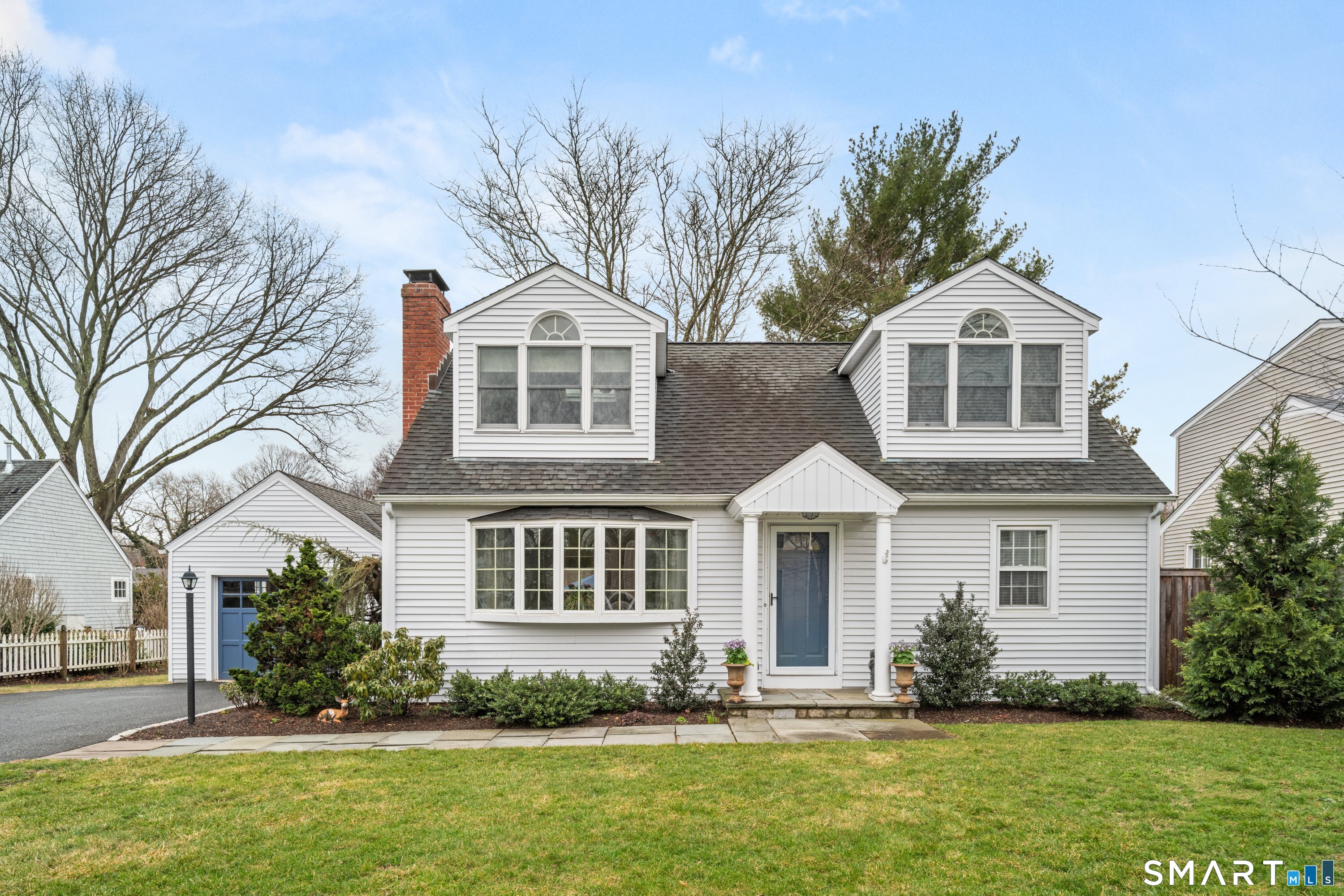 25 Oak Street, Westport, CT 06880 | For Sale at $1,249,000