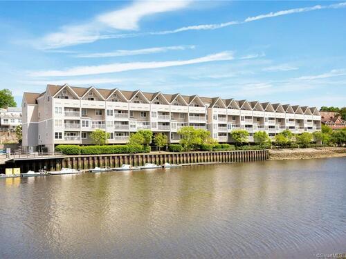 Waterfront condo home for sale located at 4 Daskams Lane, 326, Norwalk, CT 06851