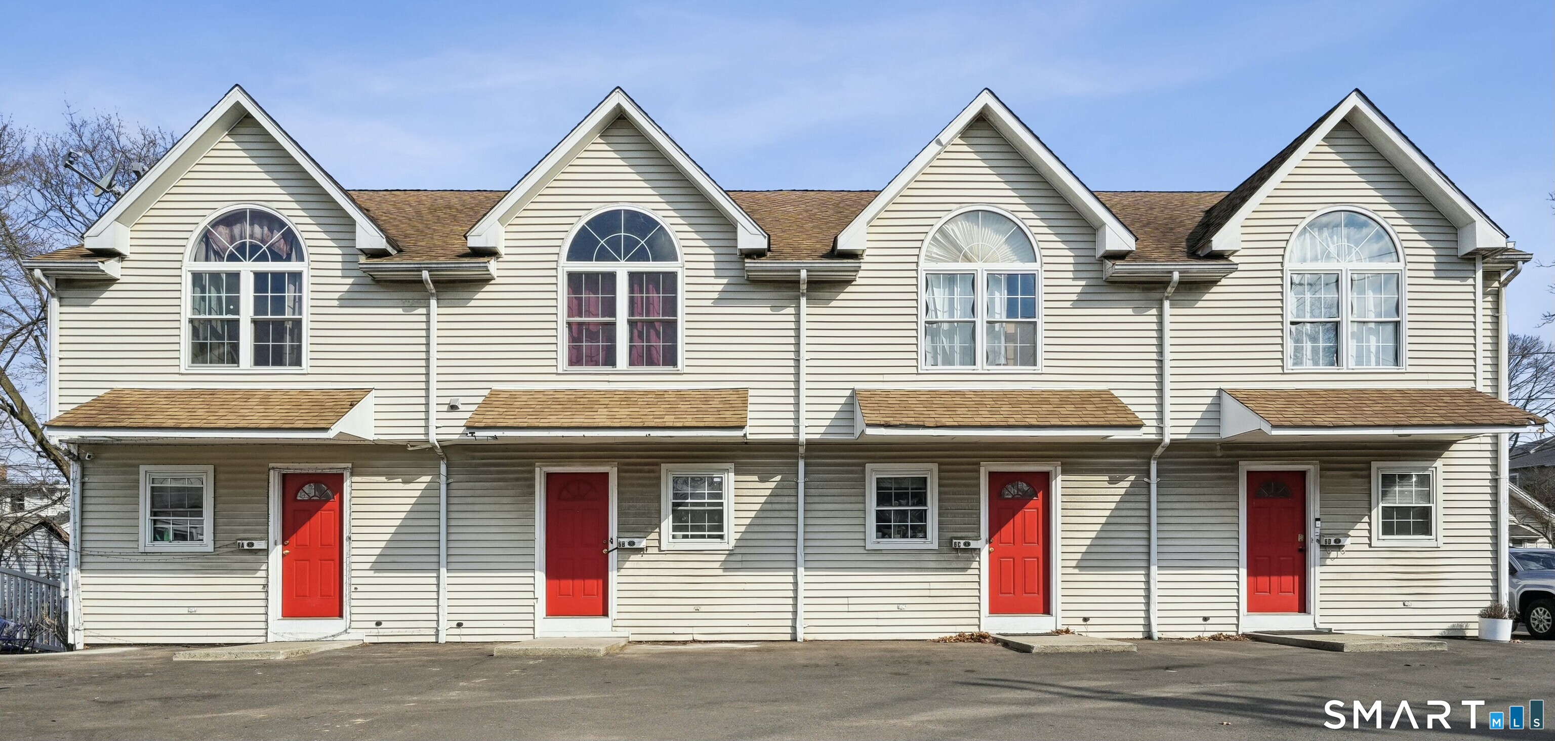 6 Lawn Avenue, Stamford, CT 06902 | For Sale at $1,550,000