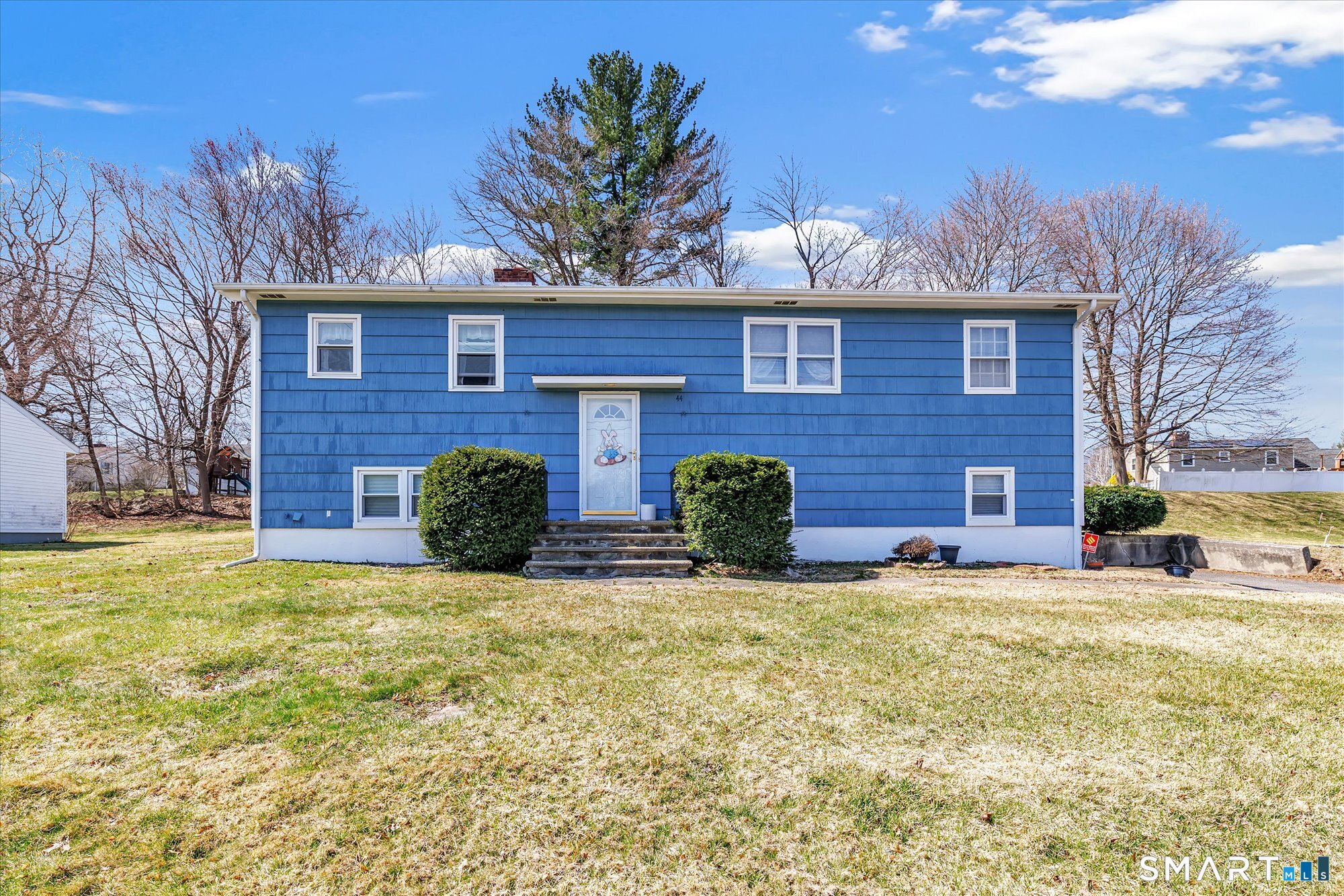 44 Meadowbrook Road, Danbury, CT 06811 | For Sale at $474,900