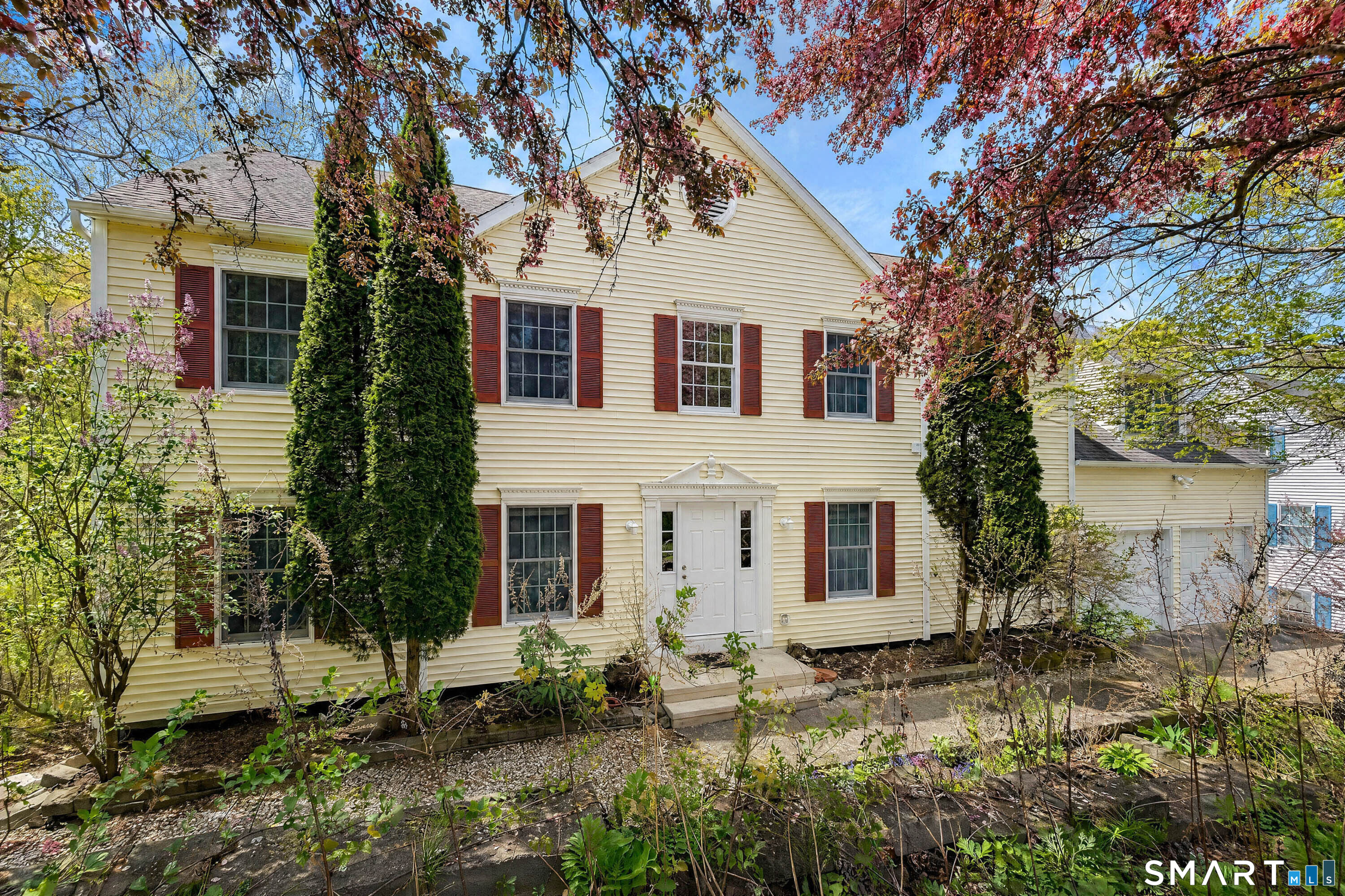 29 Tarrywile Lake Road, Danbury, CT 06810 | For Sale at $655,000
