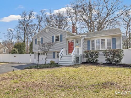  single family home for sale located at 52 Robin Lane, Fairfield, CT 06824