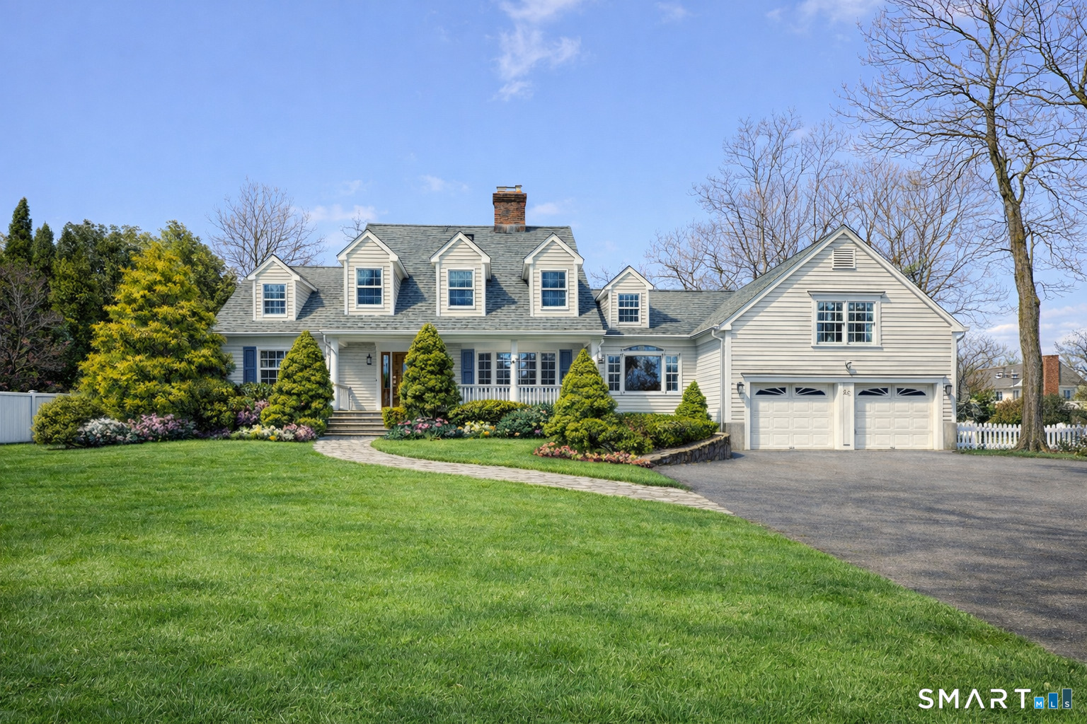 26 Farm Road, New Canaan, CT 06840 | For Sale at $2,695,000