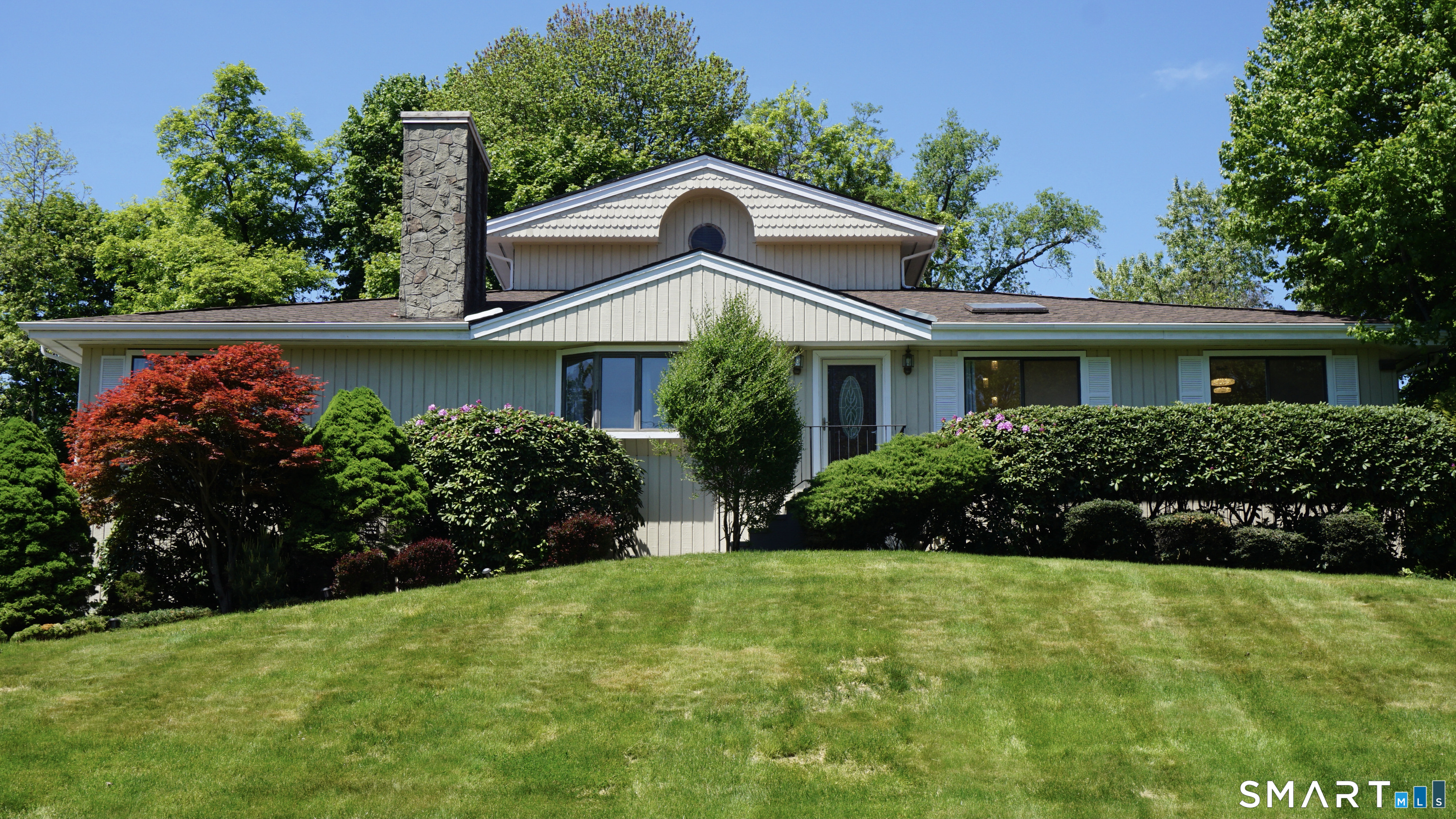 223 Sterling Road, Trumbull, CT 06611 | For Sale at $1,099,000