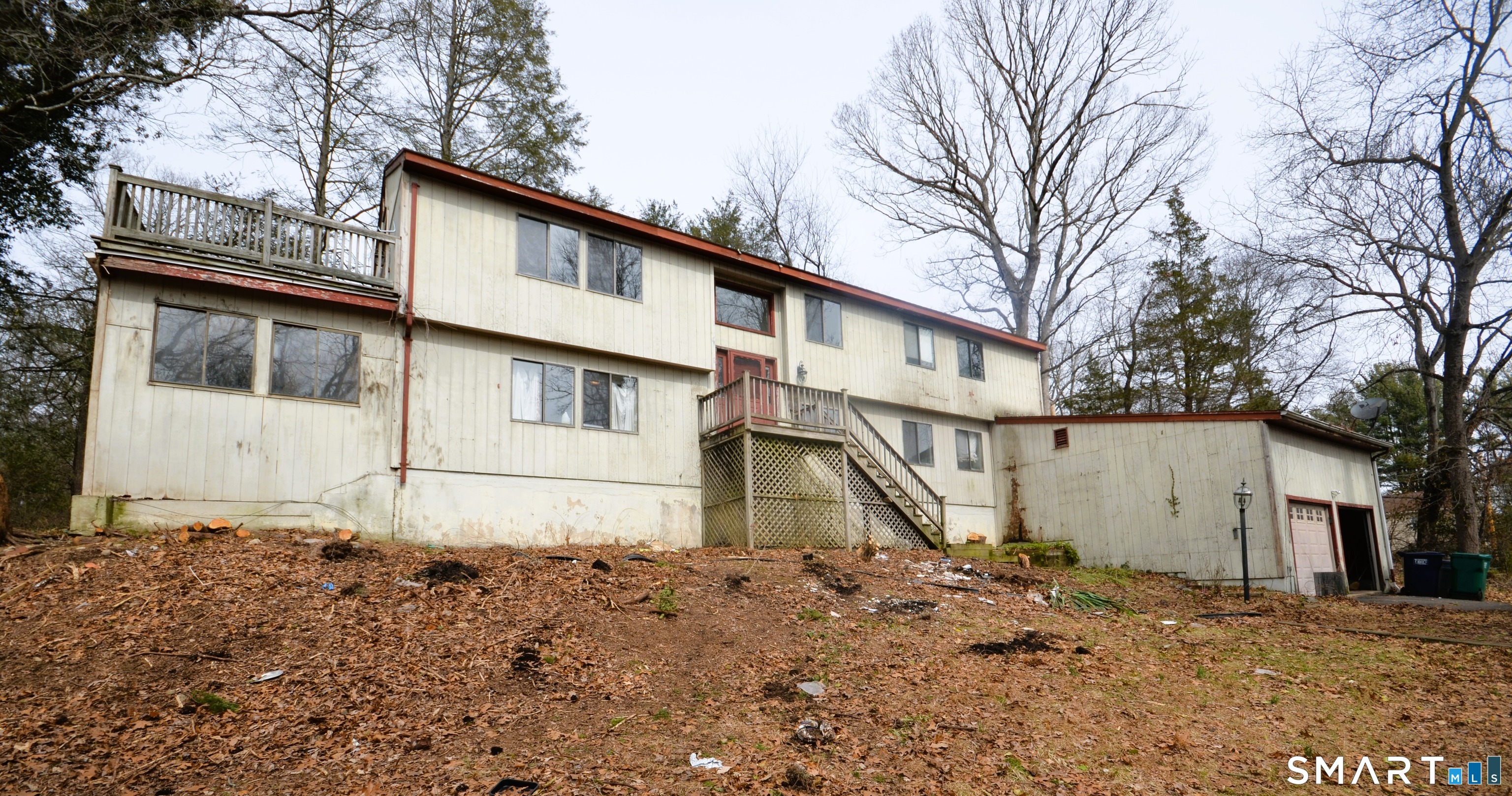 215 Saxonwood Road, Fairfield, CT 06824 | For Sale at $750,000